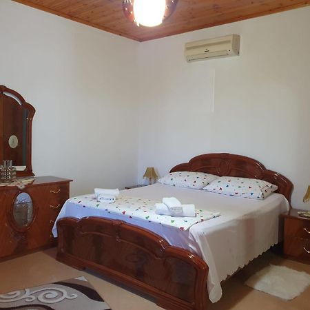 Sara Guesthouse Berat Exterior photo