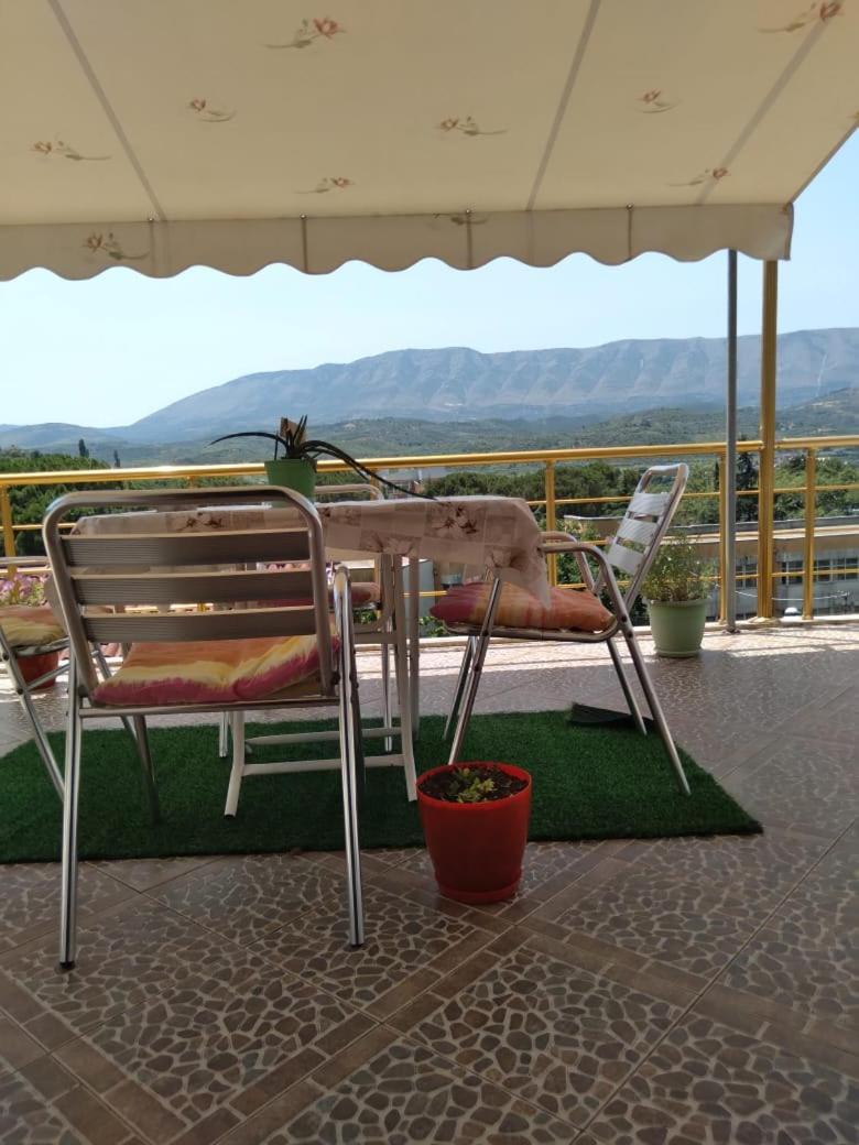 Sara Guesthouse Berat Exterior photo