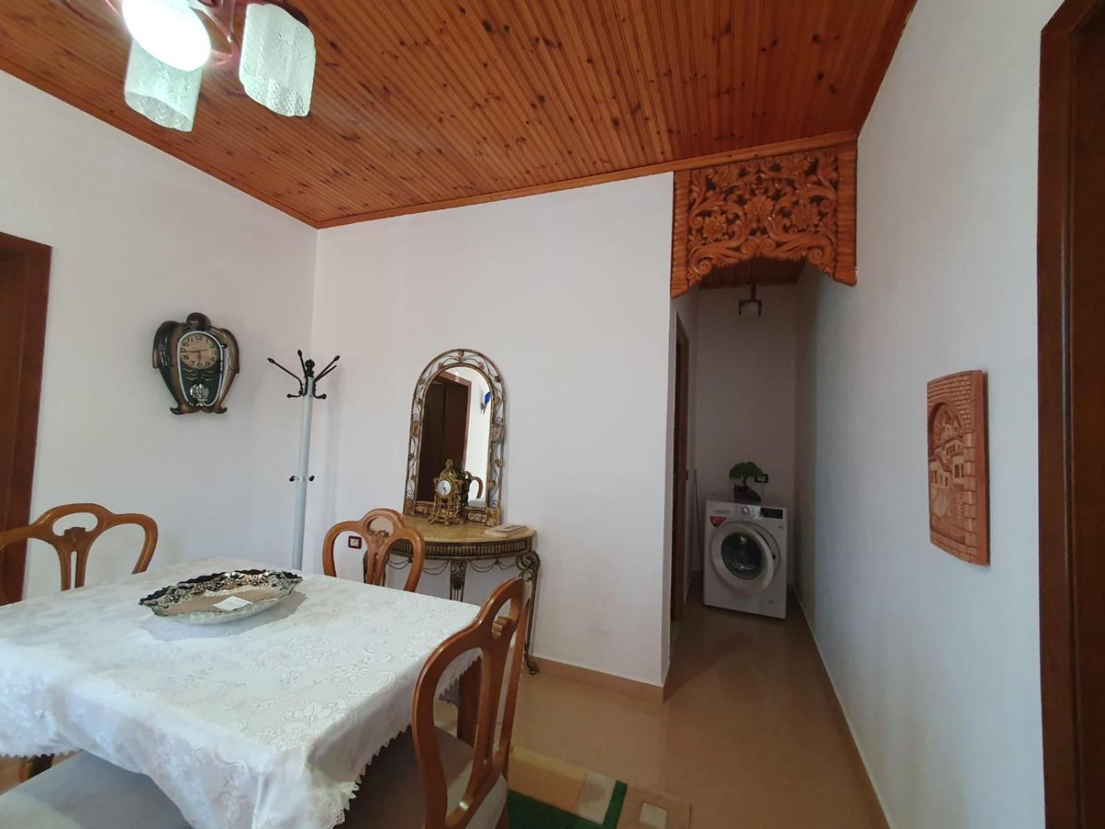 Sara Guesthouse Berat Exterior photo