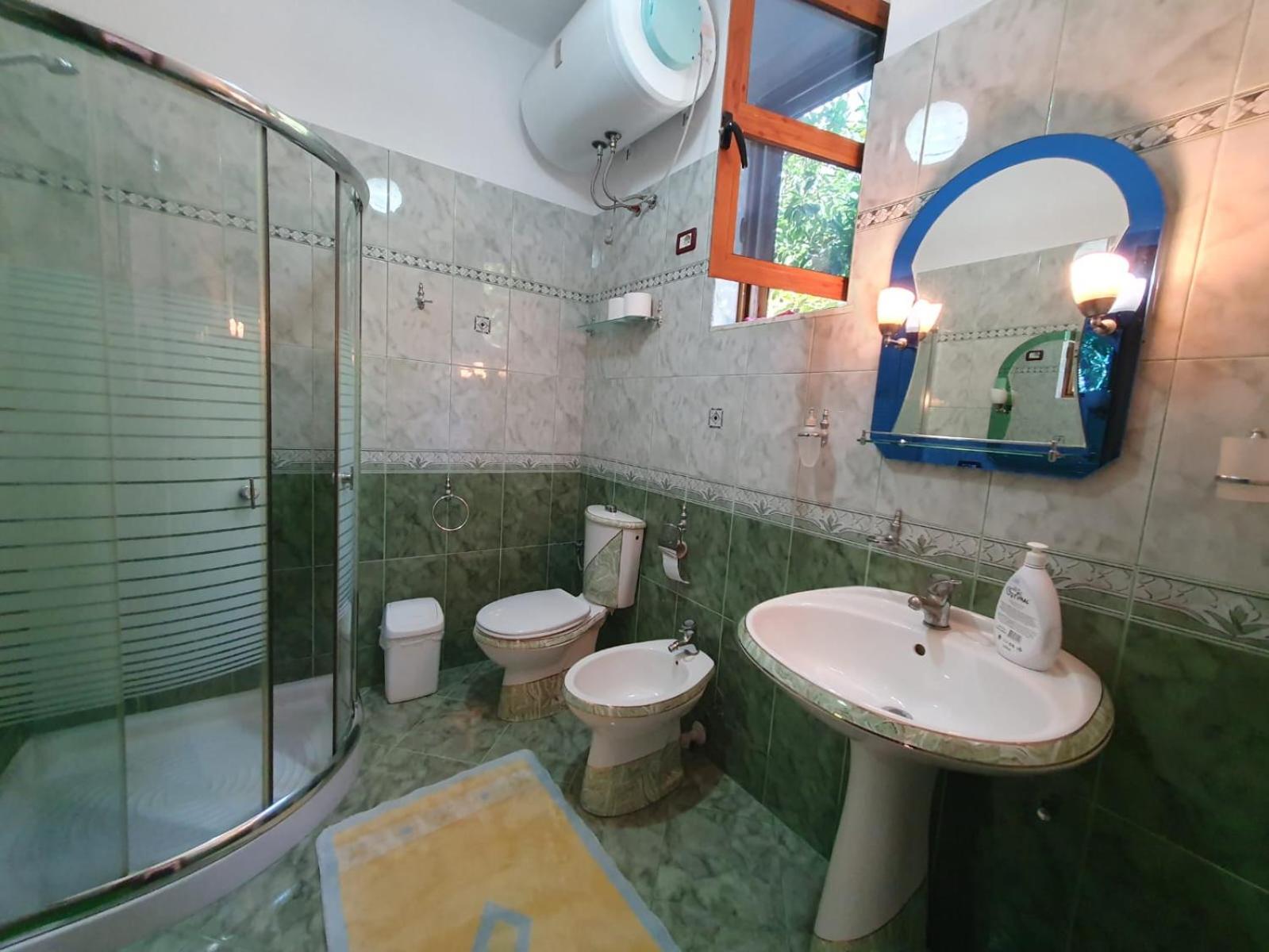 Sara Guesthouse Berat Exterior photo